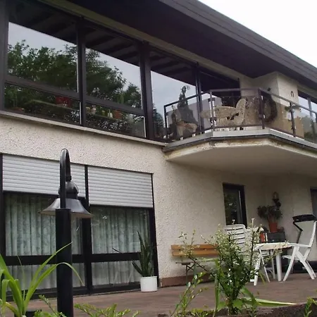 度假居 In Konz With Swimming Pool Konen